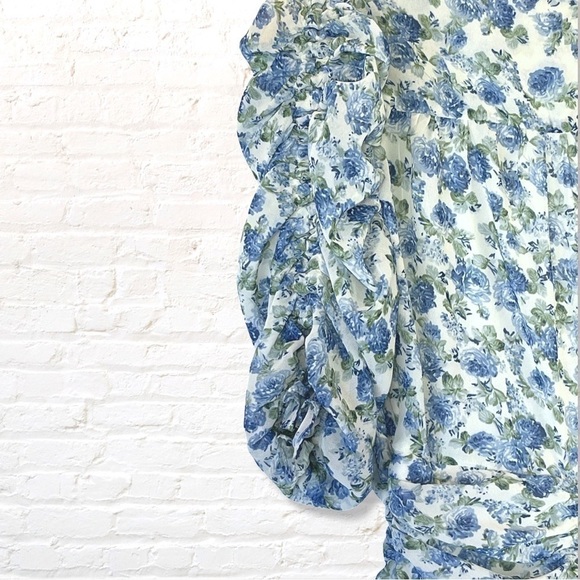 Mable Ruched Floral Blue Cream Mini Bodycon Dress Size Small Deep V-Neck Ruffle - Picture 6 of 10